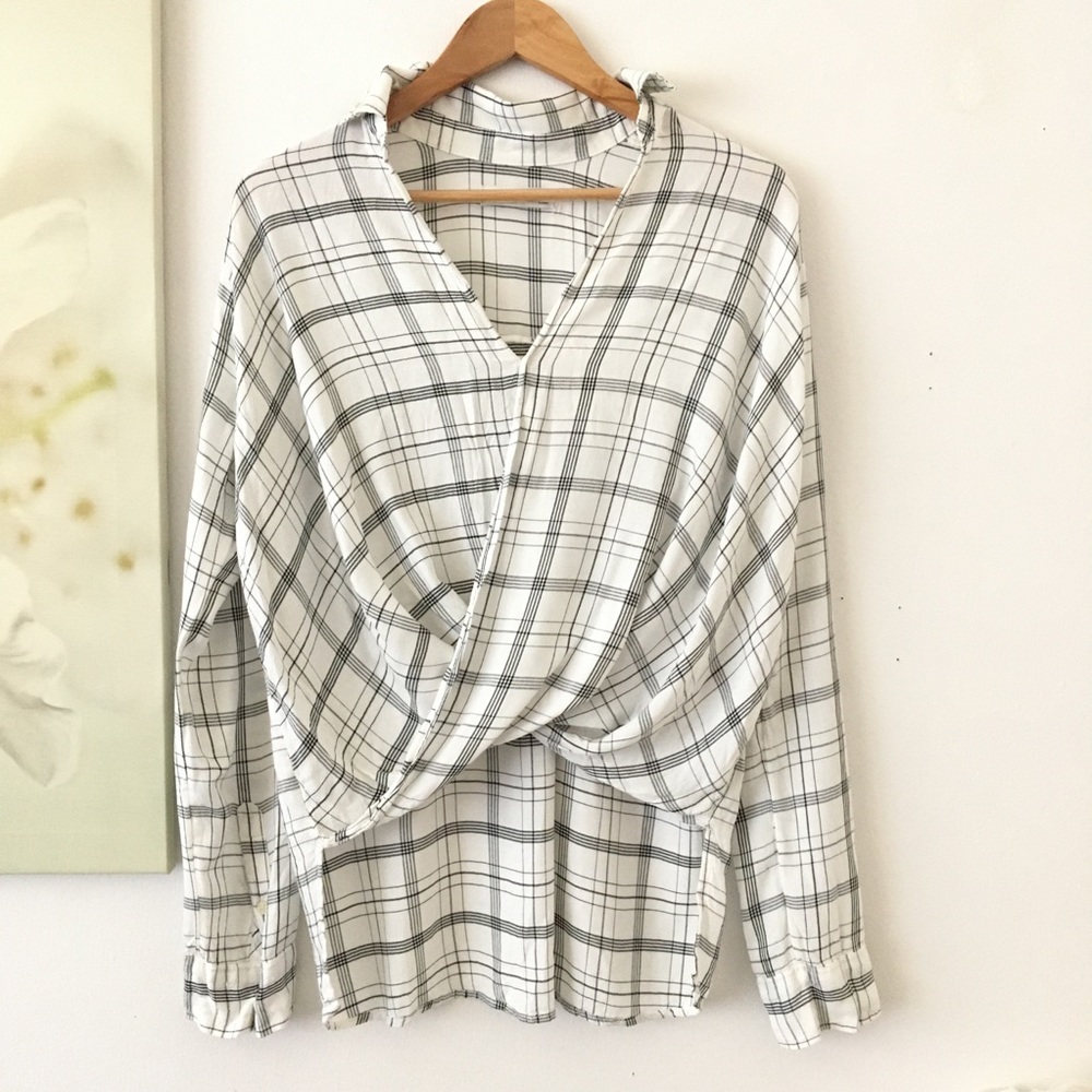Abercrombie & Fitch Top Wrap Front